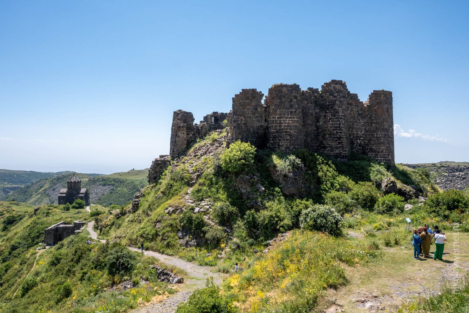 Замок Амберд и церковь Ваграмашен