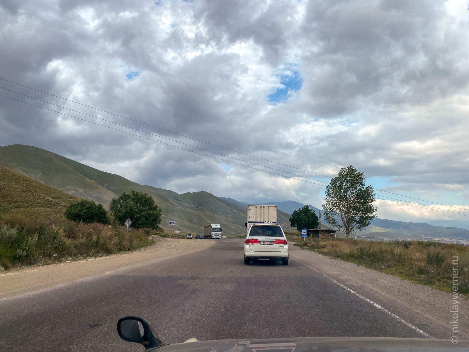 Трасса на подходах к Ванадзору с запада